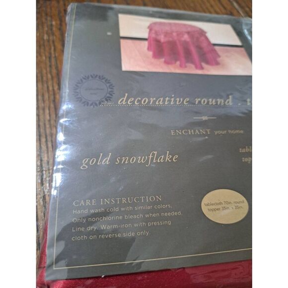 New 2008 Trim A Home Red Gold Snowflake Decorative Round Topper Set Table Cloth - Picture 2 of 3